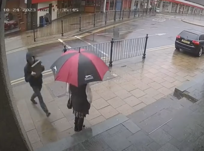 Muslim mother attacked by stranger in UK for ‘wearing a hijab’