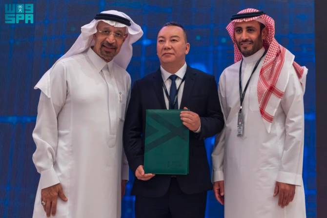 Saudi Arabia seals $267m deal with Hong Kong satellite manufacturing company