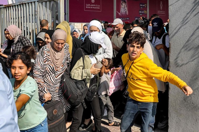 First British nationals cross into Egypt from Gaza