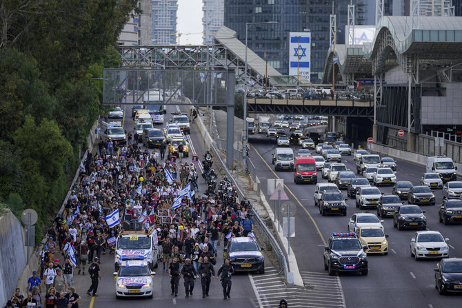 Israeli hostage families near Jerusalem in march of solidarity and protest