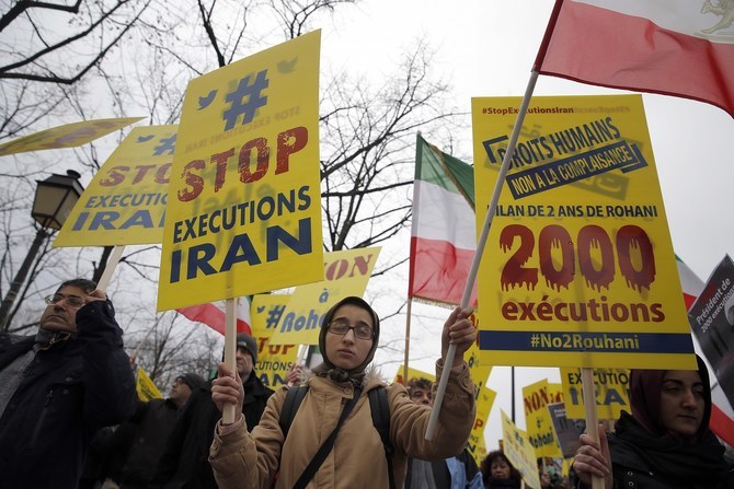 Iran hangs 17-year-old for murder: rights groups