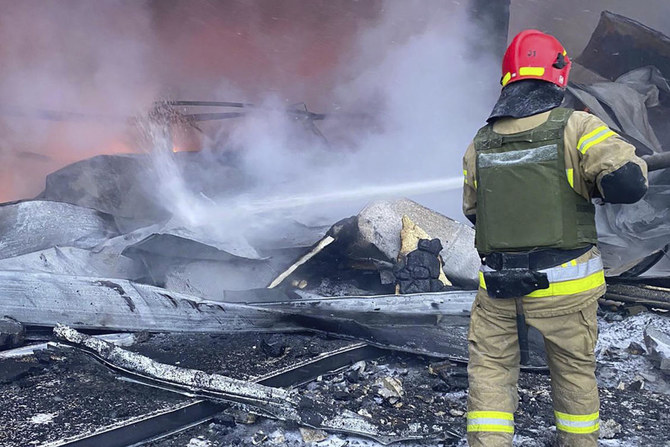 Four dead in Ukraine as Russia evacuates hundreds from major city