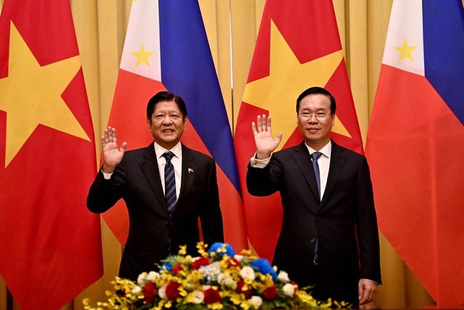 Vietnam, Philippines seal deals on South China Sea security