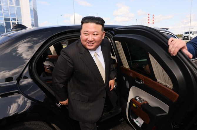 Putin gives Kim Jong Un a luxury limousine, in a violation of UN sanctions on North Korea