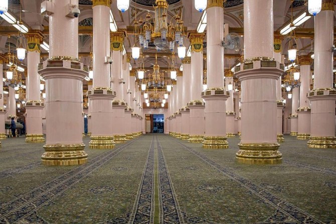 1,350 women volunteers trained to help visitors at Prophet’s Mosque