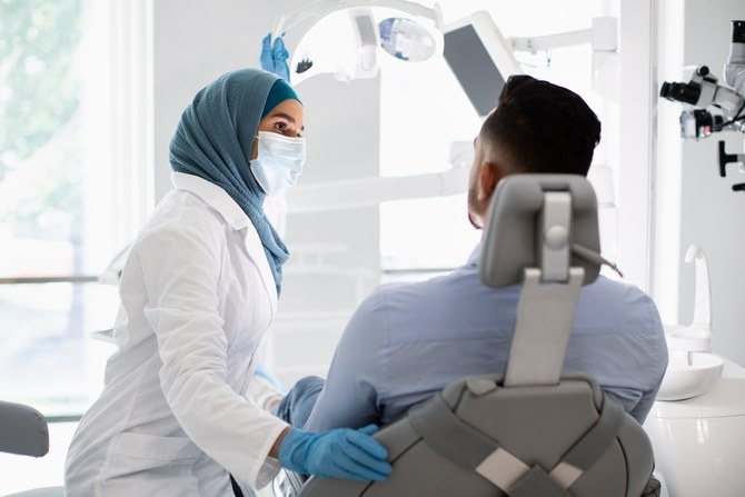 Saudi ministries enforce 35% nationalization in dental professions to boost job opportunities