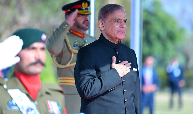 First cabinet meeting: Pakistan PM says controlling inflation, getting FDI top priorities 