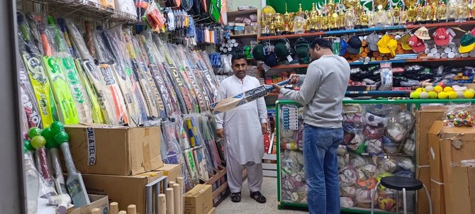 Howzat! Cricket-lovers in Saudi Arabia follow their favorite game with a passion