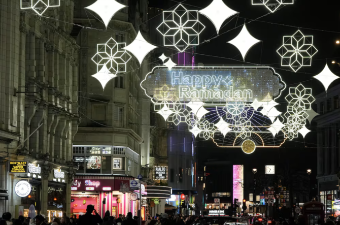 A light display on London’s Oxford Street features Islamic designs and illuminated signs wishing “Happy Ramadan” to passers-by. 