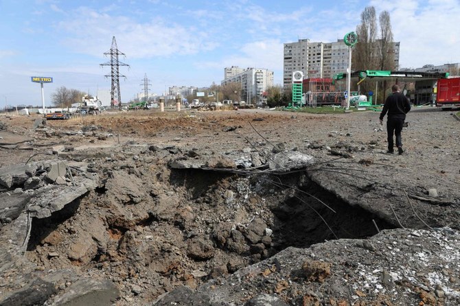 Russian missile strikes on the Ukrainian city of Kharkiv kill 6 and wound 11