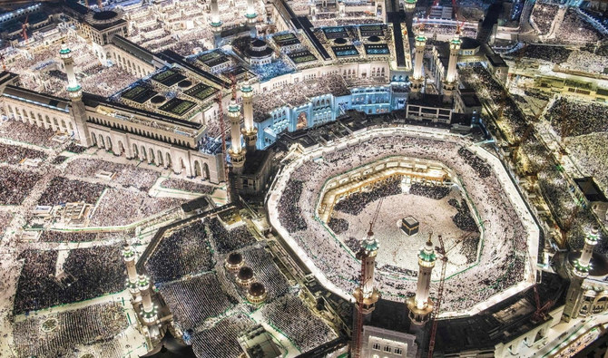 Saudi authorities prepare for Eid Al-Fitr prayers at Two Holy Mosques