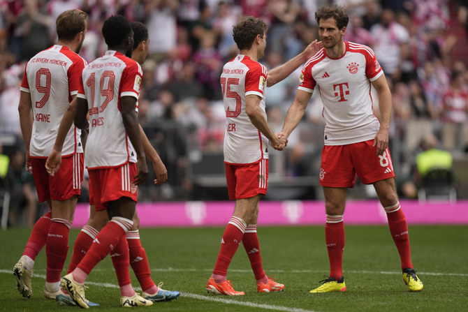 Bayern beat Cologne to delay Leverkusen title party