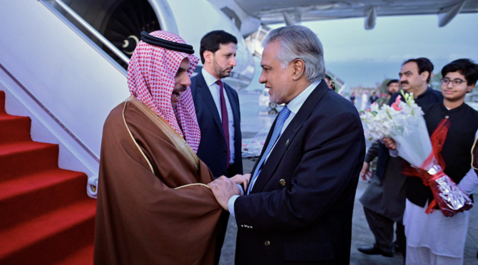 Saudi FM visits Pakistan to strengthen economic ties
