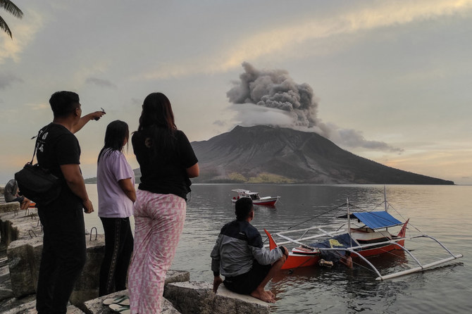 Hundreds of people evacuated as volcano spews clouds of ash in Indonesia