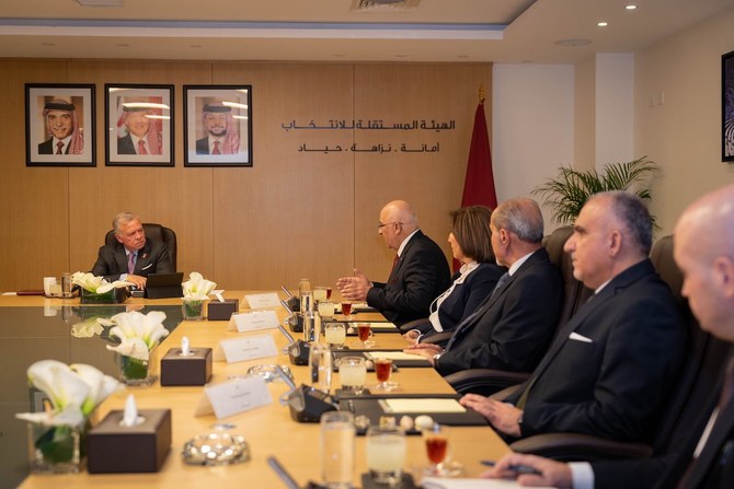 King Abdullah visits the electoral commission before the parliamentary election announcement. (@RHCJO)