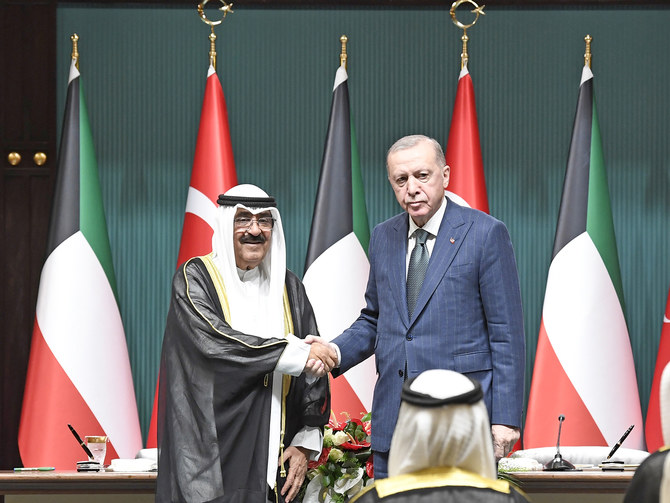 Kuwait, Turkiye sign agreements during emir’s state visit