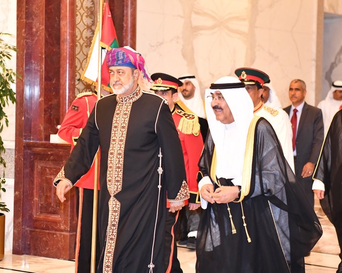 Kuwaiti emir, Omani sultan meet for official talks