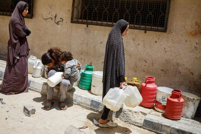 From wedding photographer to water queue: Gaza mother mourns lost dream life