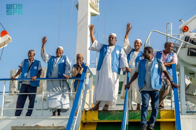 Pilgrims from Sudan arrive at Jeddah Islamic Port on Monday. (SPA)