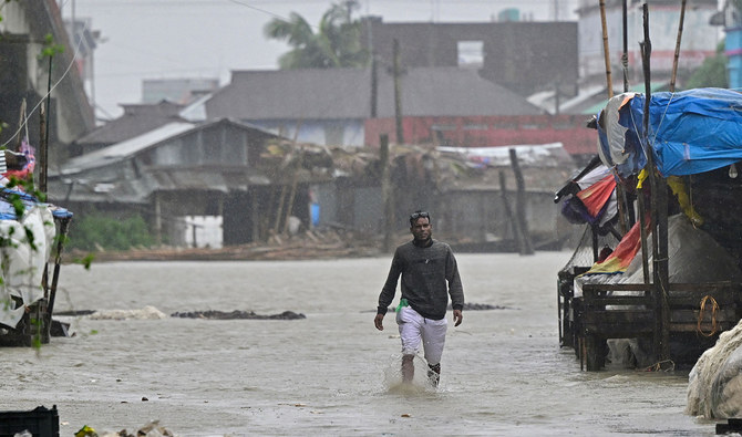Cyclone kills 16 in India, Bangladesh and cuts power to millions