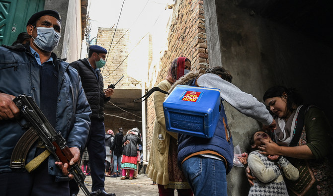 Police official deployed with polio team fatally shot in Pakistan’s northwest amid rising militant violence