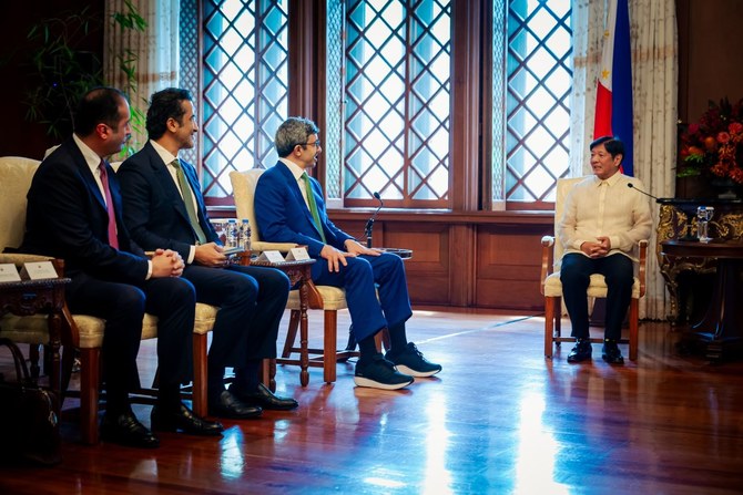 Philippine president receives UAE’s chief envoy in Manila