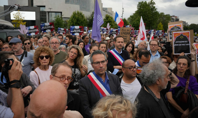 Hundreds in Paris protest ‘anti-Semitic’ gang rape