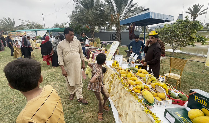 Karachi festival exhibits dozens of Sindh’s mango varieties to enthusiastic citizens