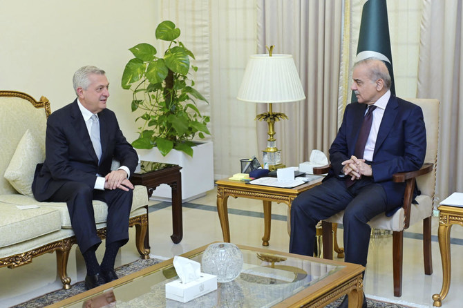 UN chief meets Pakistan’s premier to discuss the situation of Afghan refugees following clampdown