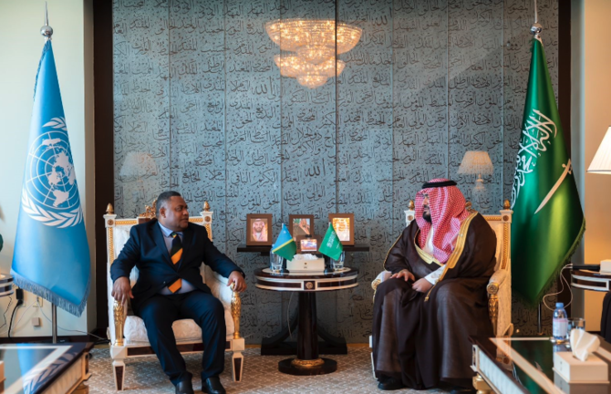 Saudi minister holds talks with Qatar, Hungary, and Solomon Islands on sustainable growth