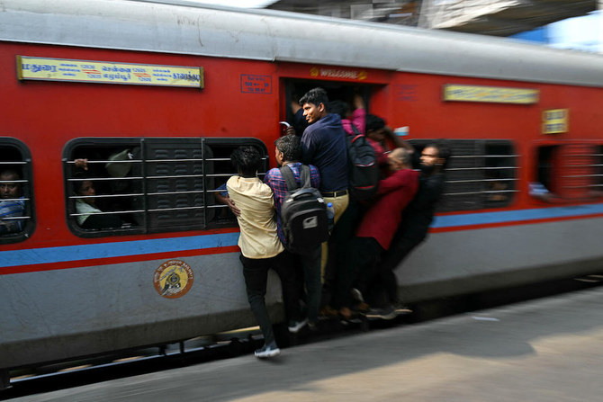 Passenger train derails in India, killing at least 2 passengers and injuring 35 others