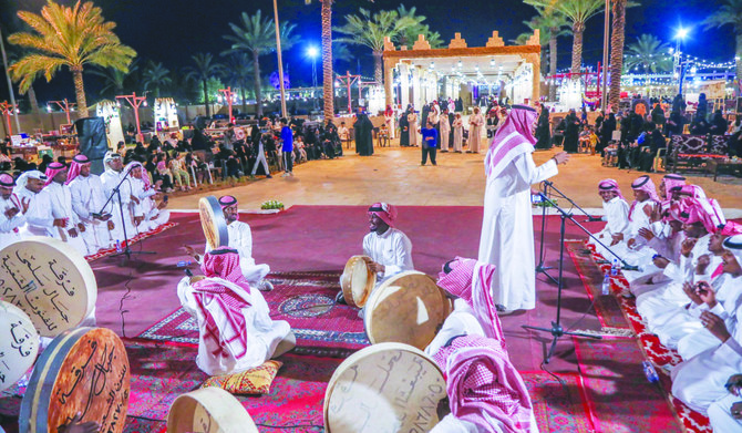 Festival highlights include a Hijazi village exhibit, alongside live demonstrations of traditional crafts. (SPA)