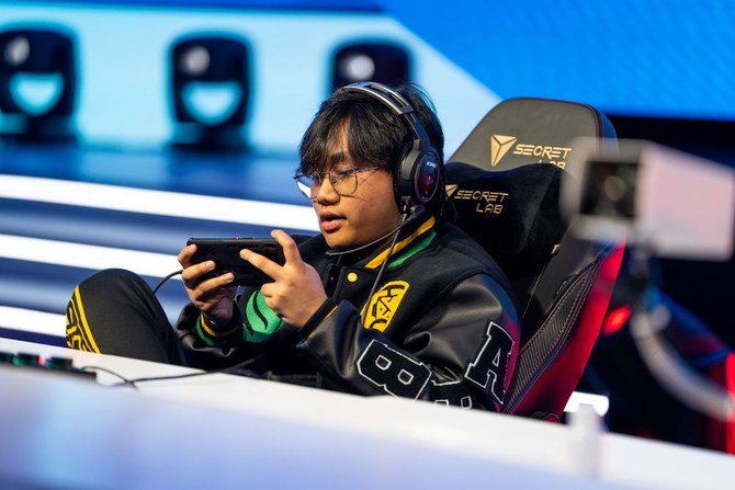 ‘I was so poor as a child I shared a bed with 7 siblings — now I’m worth $300,000 thanks to esports’