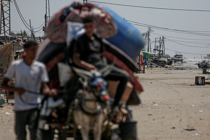 Israeli forces advance in southern Gaza, tanks in Rafah