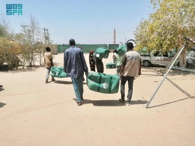 KSrelief provides shelter kits for thousands of displaced in Sudan