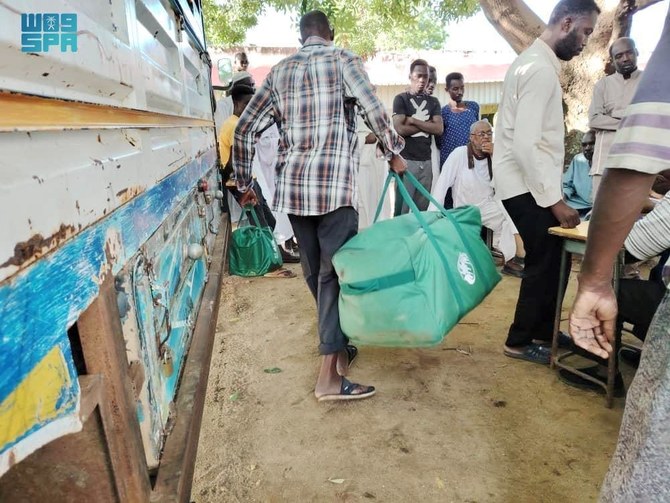 KSrelief distributes food and shelter in Sudan, Yemen