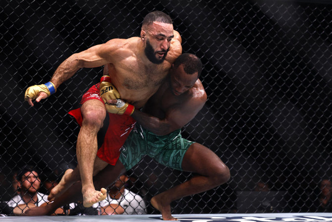 Muhammad beats Edwards to win UFC welterweight crown