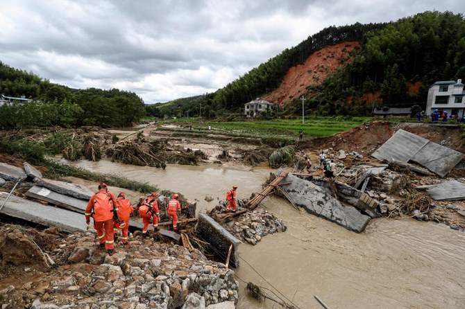 30 dead, dozens missing after torrential rain in central China