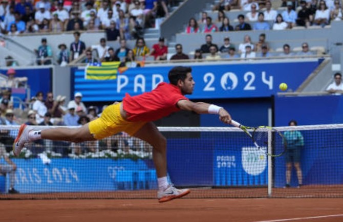 Carlos Alcaraz reaches the Olympics men’s tennis singles final by beating Felix Auger-Aliassime