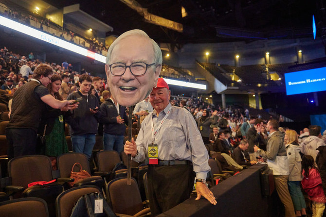 Warren Buffett surprises by slashing Berkshire Hathaway’s longtime Apple stake in second quarter