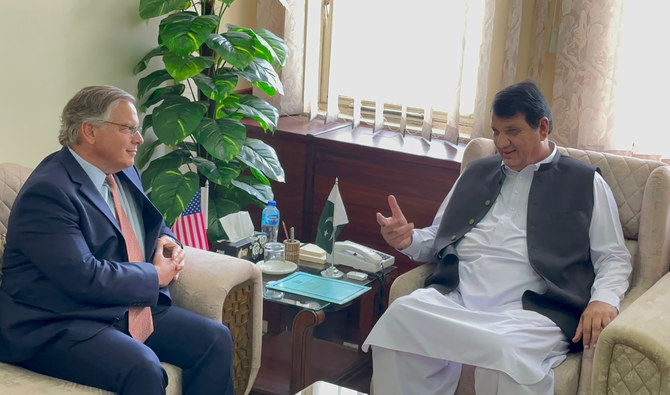 US envoy praises Pakistan for extending Afghan refugees’ stay in the country