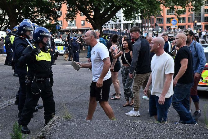 UK treats far-right attacks less harshly than Islamist violence, think tank says