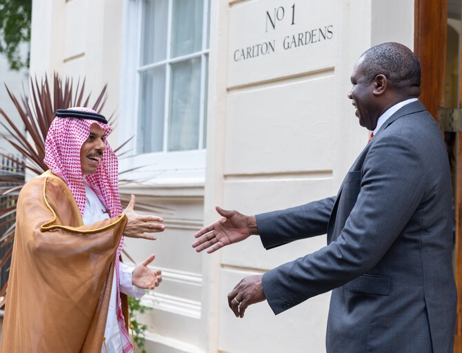 Saudi FM meets British foreign secretary in London 