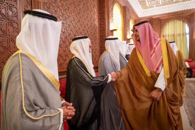 Prince Turki bin Mohammed bin Fahd conveys the condolences of the Kingdom’s leadership over the death of Sheikh Salem during a v