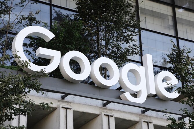 US judge says ‘monopolist’ Google can’t avoid app store reforms