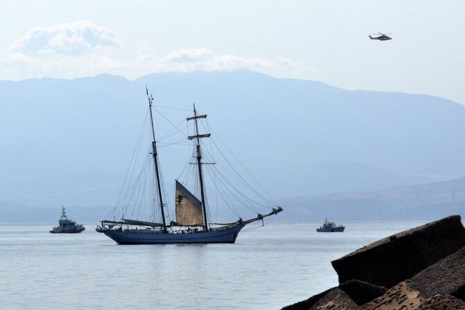 Global warming may be factor in deadly Italian shipwreck, climatologist says