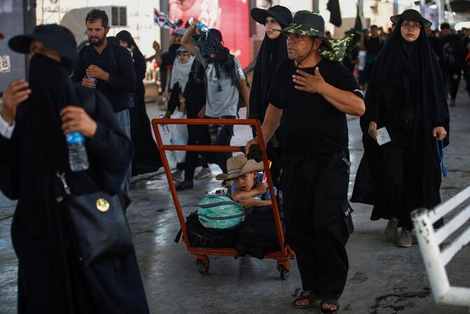 Bus carrying Shiite pilgrims from Pakistan to Iraq crashes in Iran, killing at least 28 people