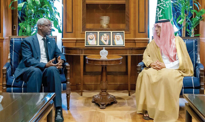 Saudi climate change envoy meets UNCCD chief in Riyadh