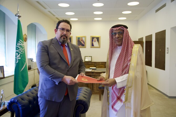 Deputy Minister for International Multilateral Affairs Abdulrahman Al-Rassi receives the letter in Riyadh. 