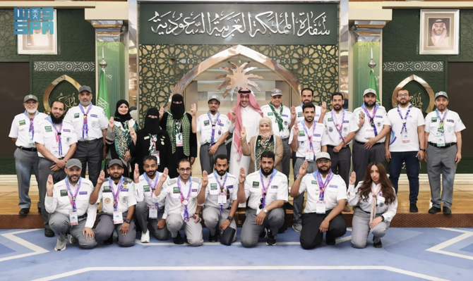 Saudi ambassador to Egypt receives scouts in Cairo